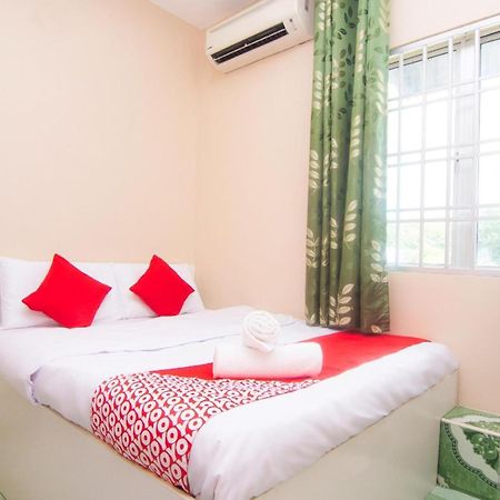 Oyo 1224 Hotel Hajah Rohayah Tanjong Malim Exteriér fotografie