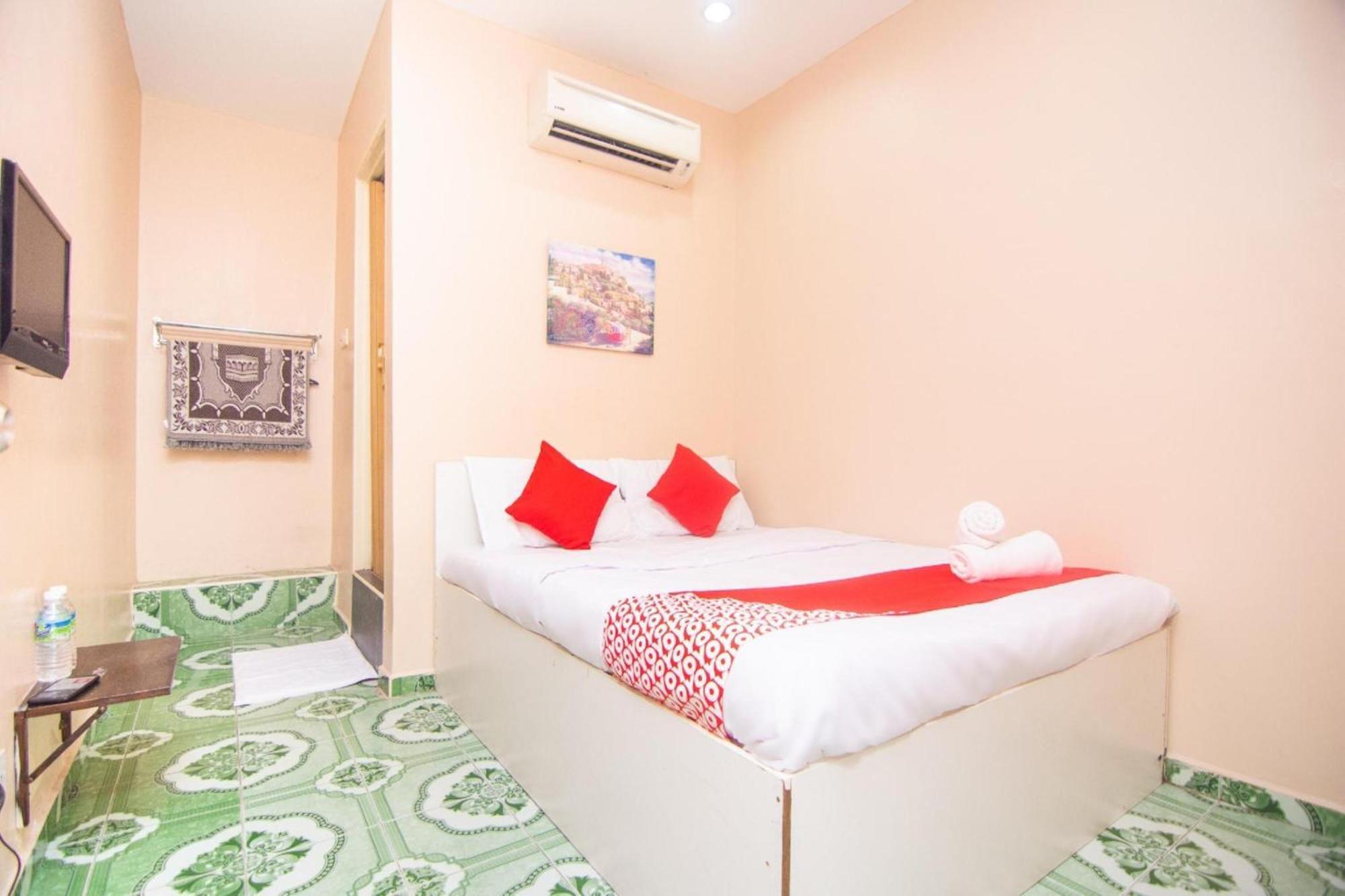 Oyo 1224 Hotel Hajah Rohayah Tanjong Malim Exteriér fotografie