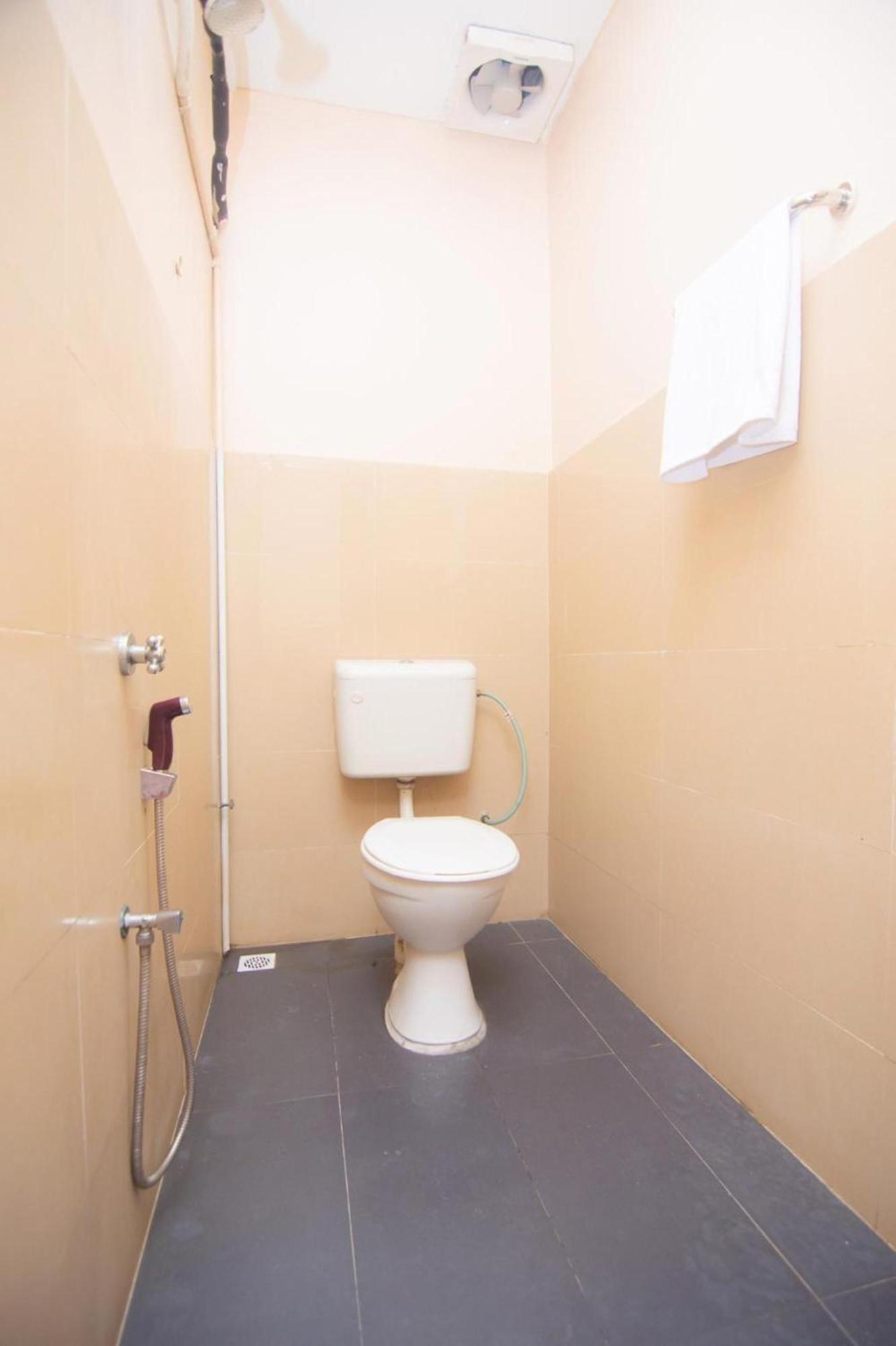 Oyo 1224 Hotel Hajah Rohayah Tanjong Malim Exteriér fotografie