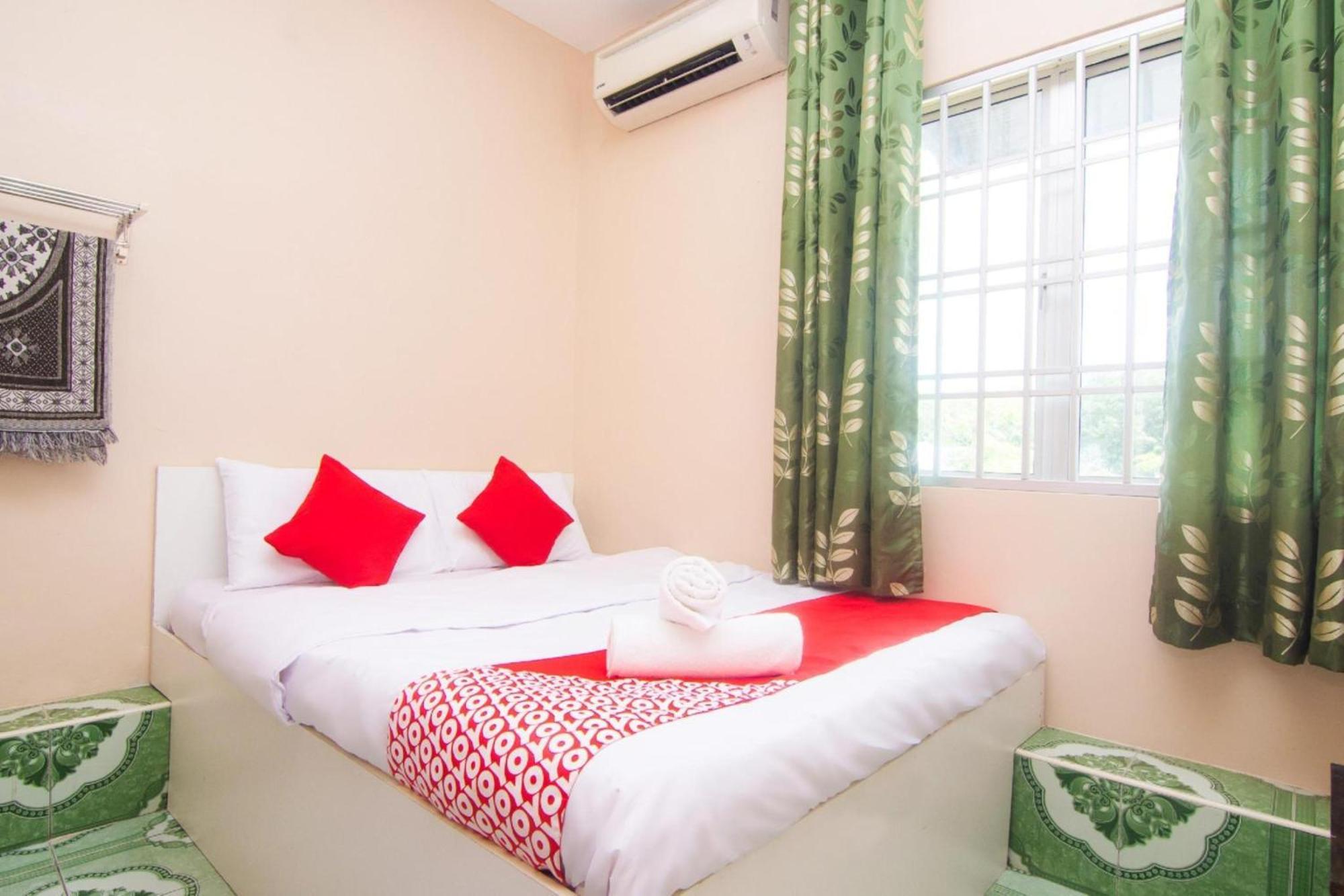 Oyo 1224 Hotel Hajah Rohayah Tanjong Malim Exteriér fotografie
